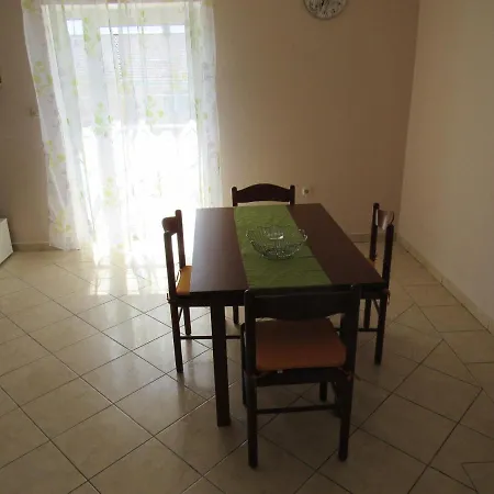 Apartamento Festina Ivana *